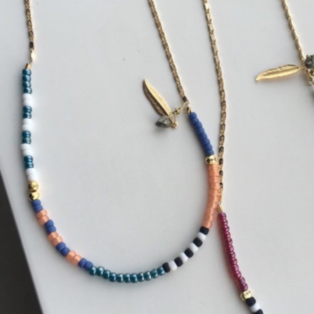 Function & Fringe seed bead gold chain necklace - Picture 3 of 3